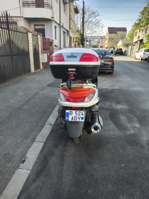 Scuter maxiscuter Yamaha majesty 400yp 2005 injectie