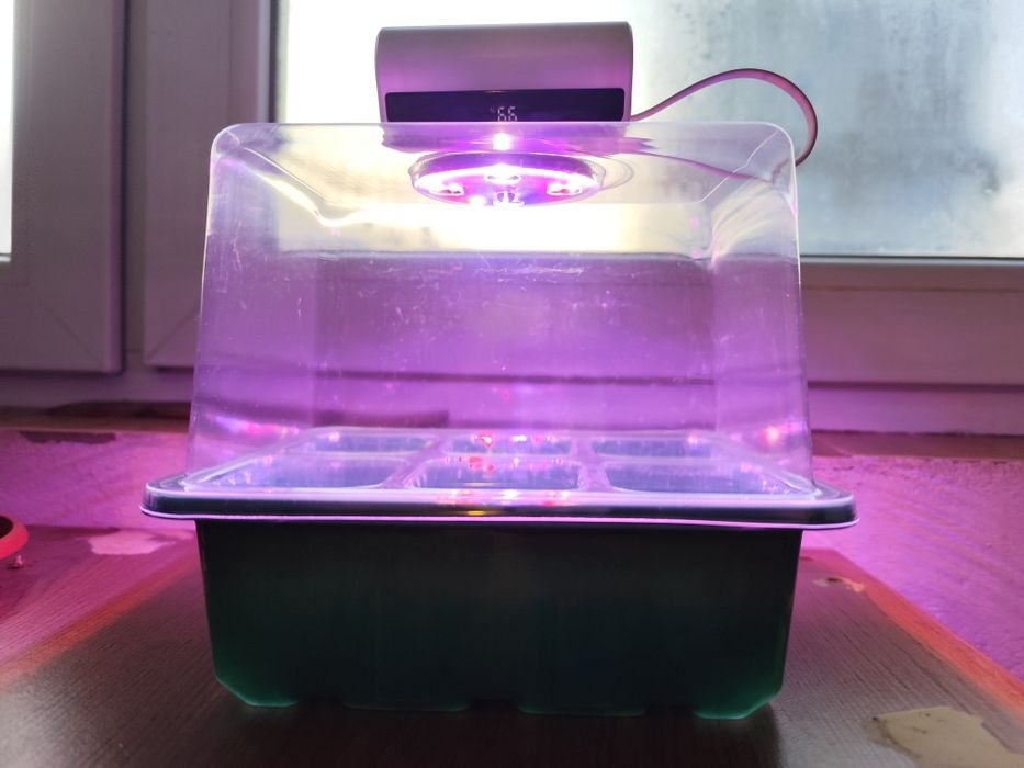 Висока мини оранжерия с LED светлини, фитолампа за бърз растеж 12 гнез