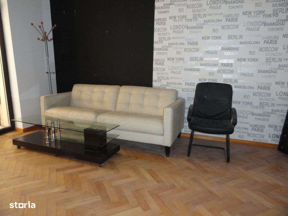 Spatiu comercial 79 mp acces stradal zona centrala langa Hotel Anirok