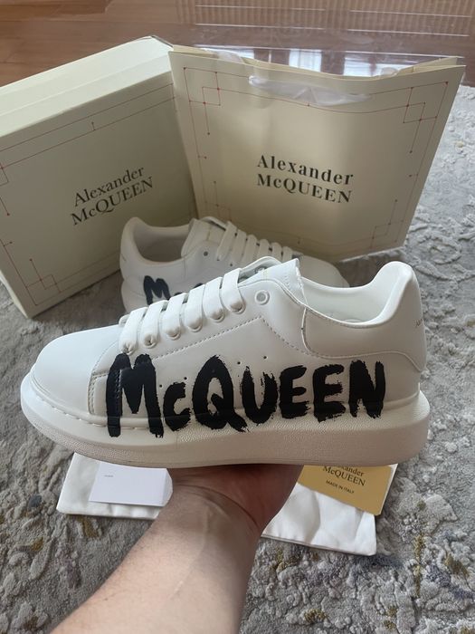 Alexander McQueen Grafitii