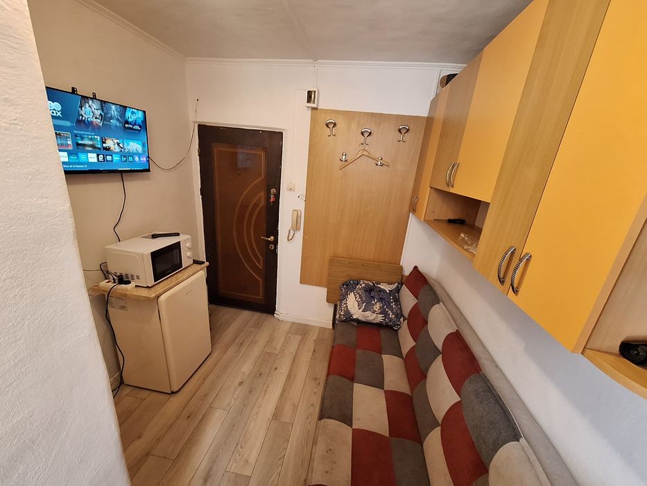 Închiriez garsoniera tip uscatorie