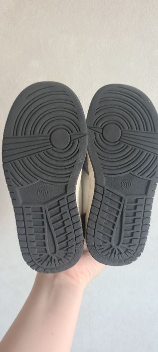 Продам осенью обувь