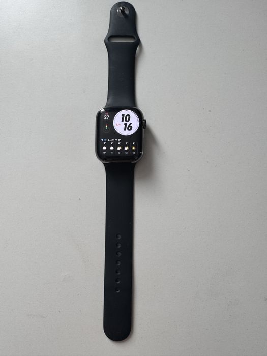 Продам Apple Watch Series 8