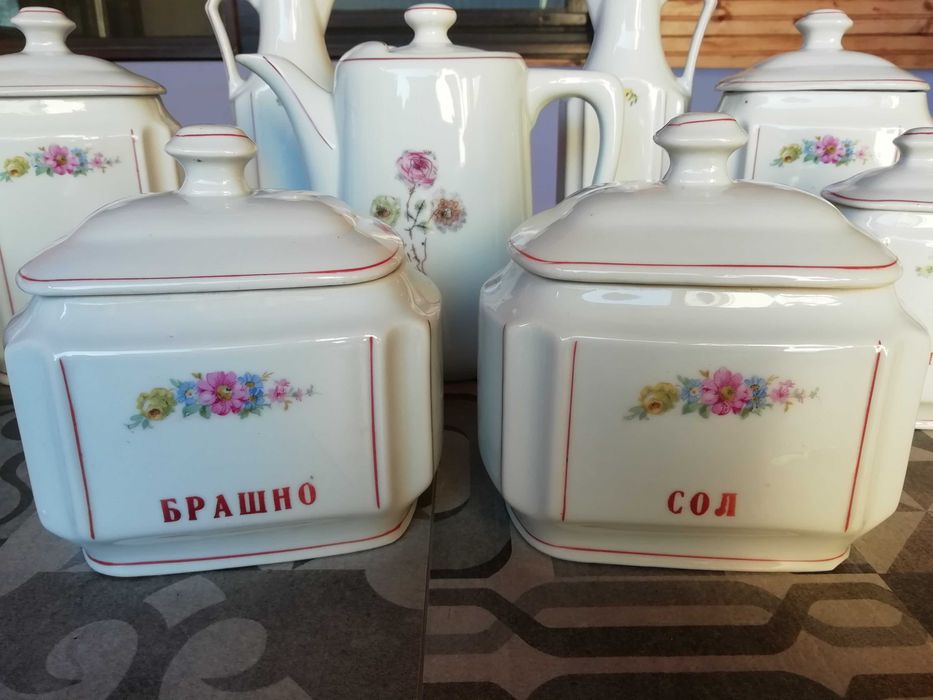 Буркани за подправки