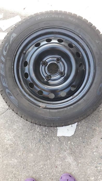 4  jante tabla pe 14 inch cu 4 prezoane