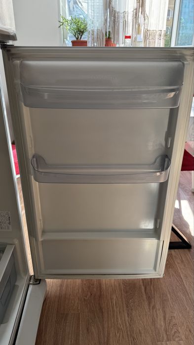 Продается Холодильник Indesit