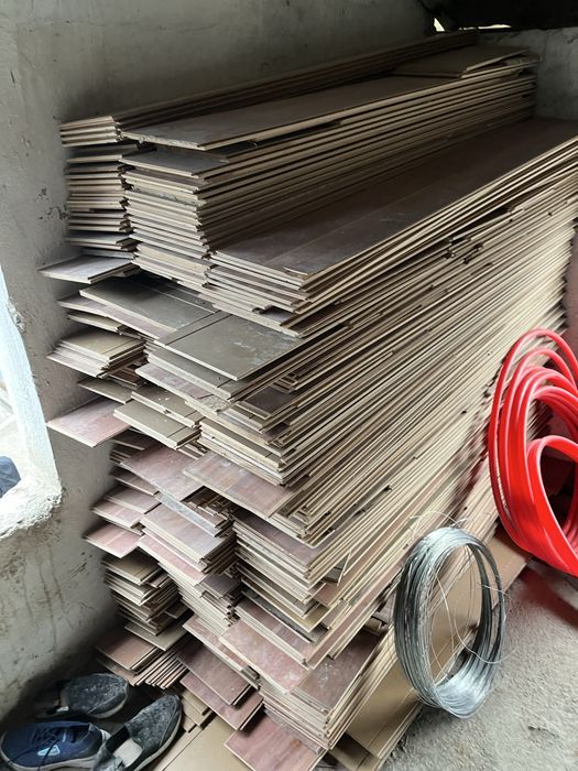 Ламинат коричневый 92кв