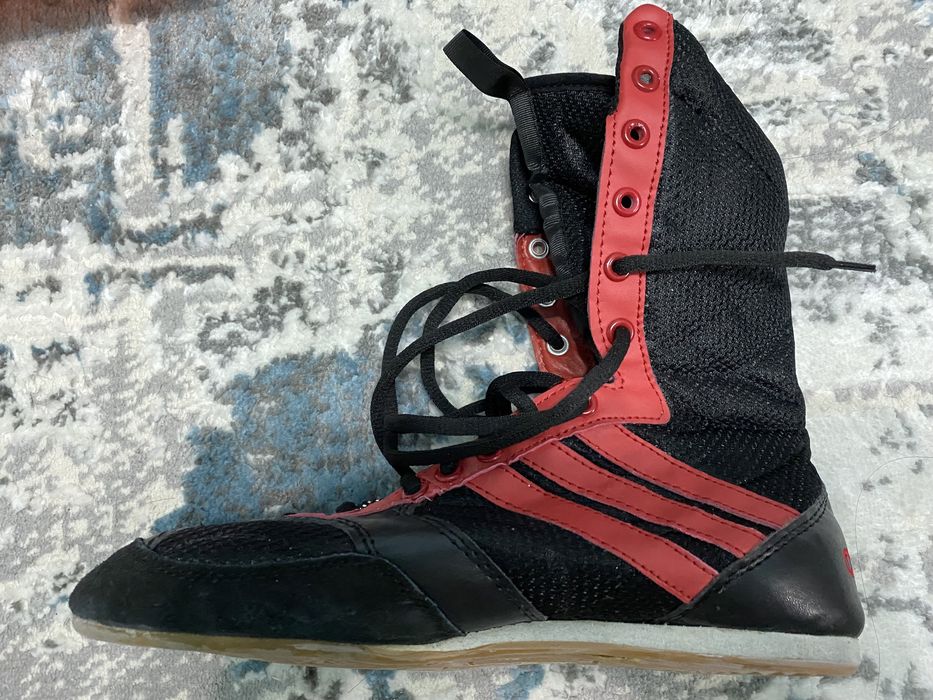 Продам Боксерки Adidas