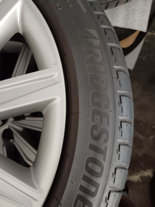 Set 4 anvelope vara Bridgestone 245/45/19 dot 2023