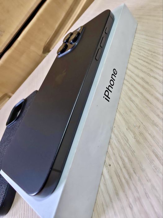 Продам или обмен iPhone 16 Pro Max 256g E - sim