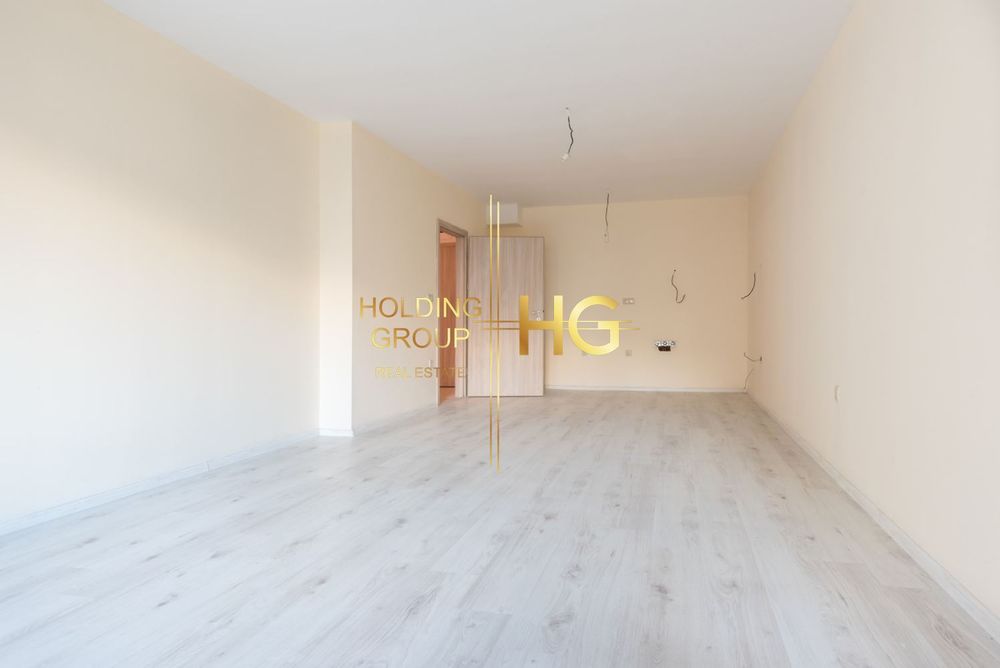 Продава се Тристаен апартамент в Варна, Аспарухово - 129 кв.м за 629 €/кв.м - Снимка #2