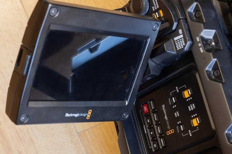 Кино камера Blackmagic Ursa Mini Pro G2 (4.6K) EF + PL