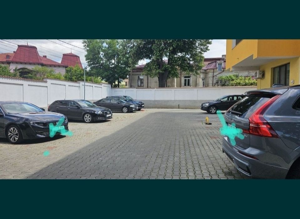 Proprietar închiriez apartament 2 camere, bloc nou, zonă Centrală, cu loc de parcare inclus in curte