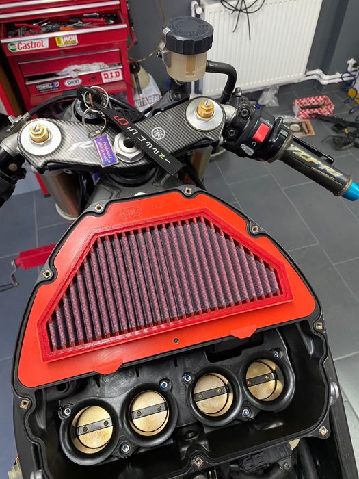 Yamaha YZF-R1
