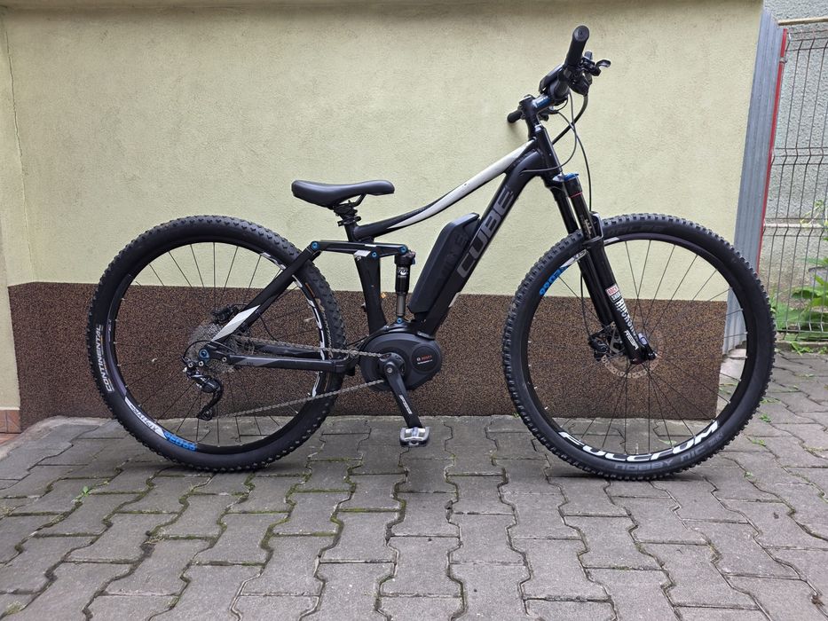 Bicicleta cube stereo electrica vand/schimb