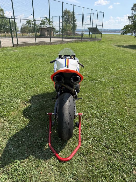 Vand Yamaha R1 Pregatita Pentru Circuit