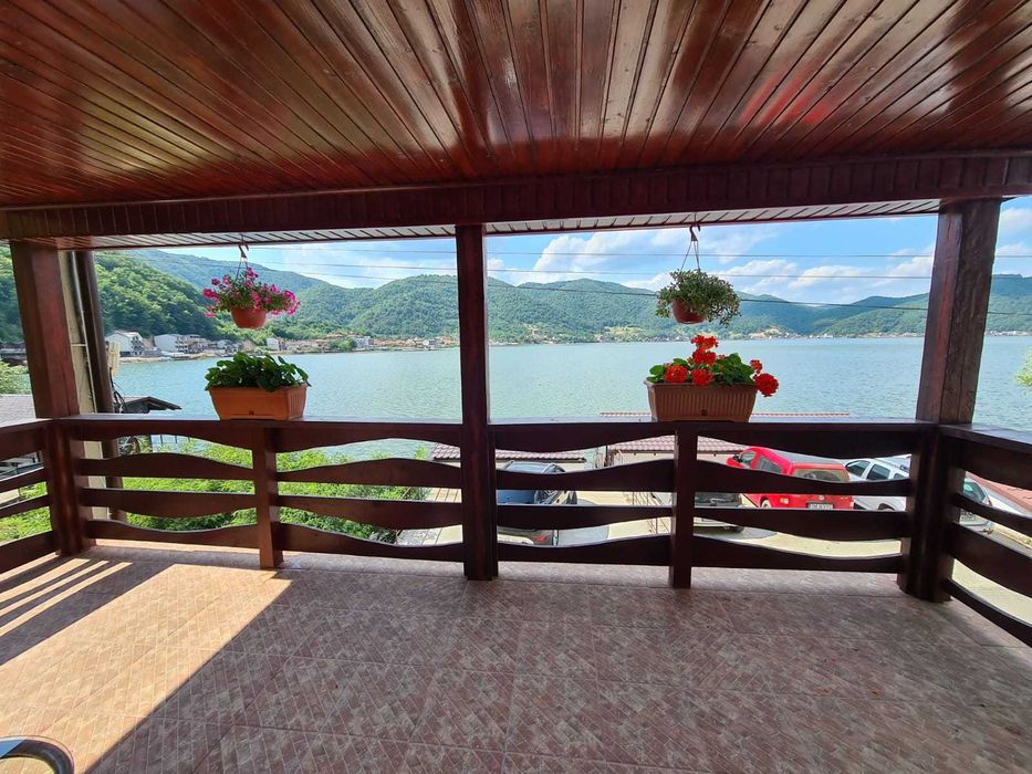 Cazare (integral toată casa) Casa de vacanță pe Clisura Dunării Dubova