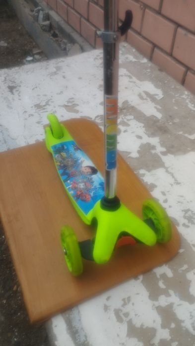 Продам детский самокат  за 3000 тенге