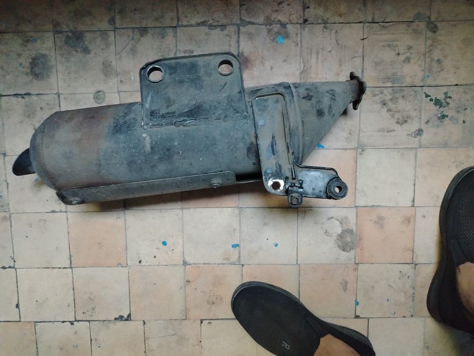 Moto glushitel sotiladi