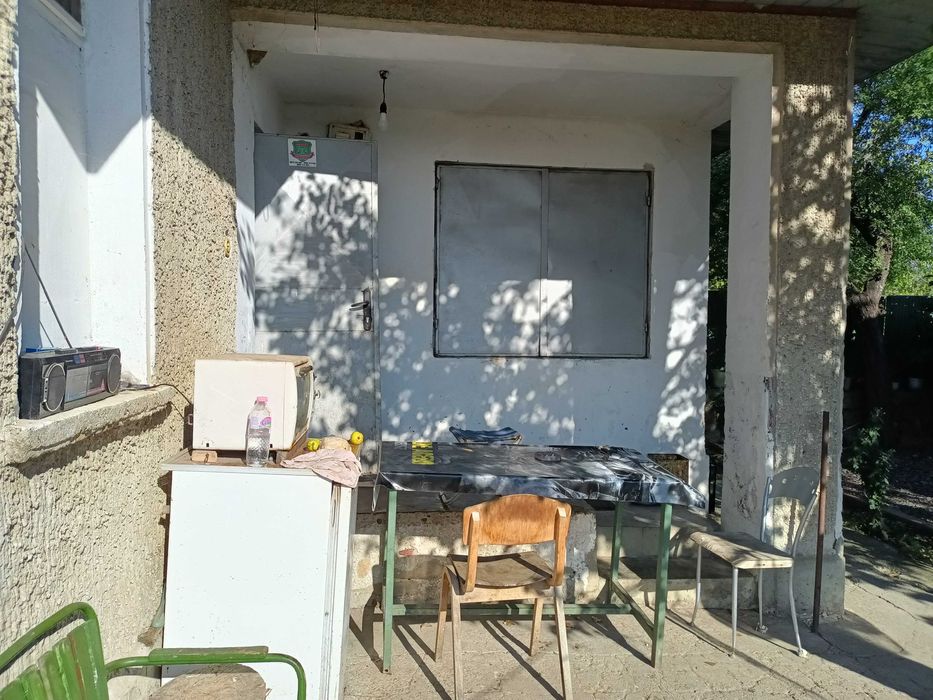 Продавам къща в село Черни Бряг, община Антоново, 64 кв.м с двор