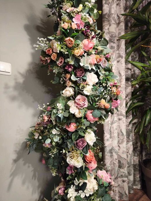 Голяма аранжировка изкуствени цветя