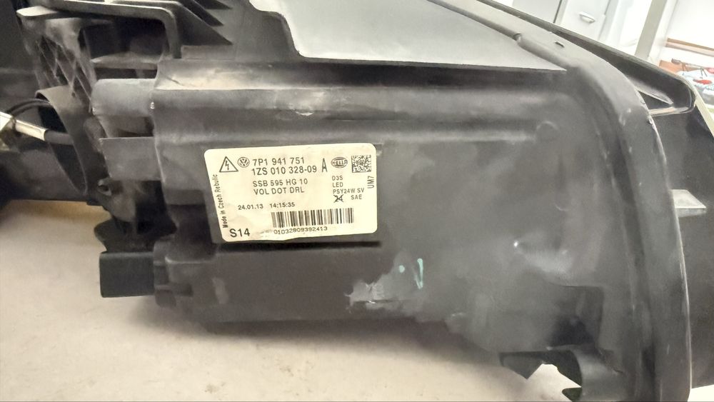 Ляв Фар за VW Touareg 10-15г.Ксенон