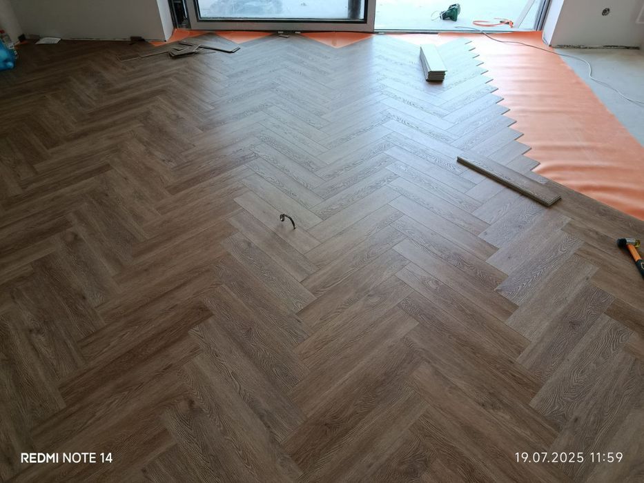 Укладка ламината Ёлочкой.