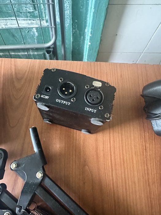 Microfon studio, sE Electronics plus stativ