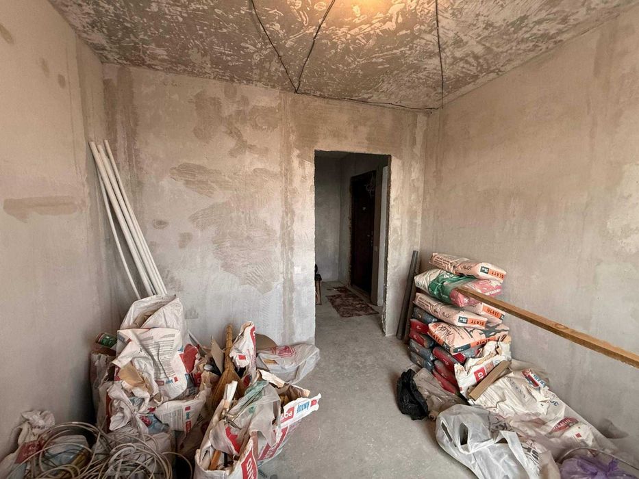 Срочно 3х комнатная в 8 мкр