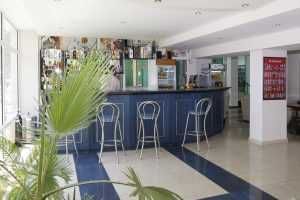 Продава се Хотел в к.к. Слънчев бряг - 6370 кв.м за 400 €/кв.м - Снимка #1