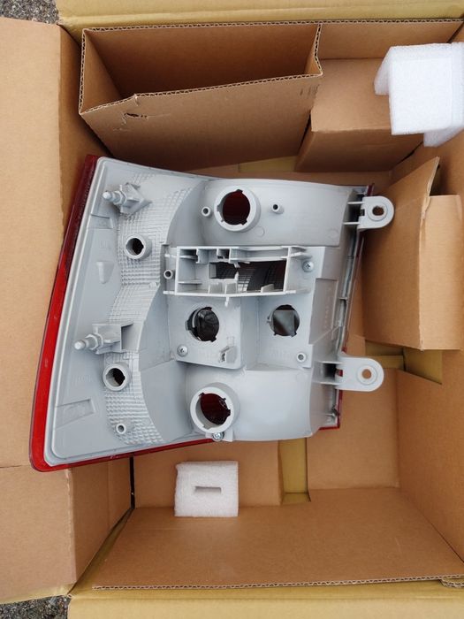 Заден ляв стоп Шкода Октавия нов