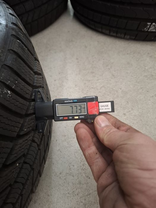 Set 4 anvelope iarna 225 40 18 Continental