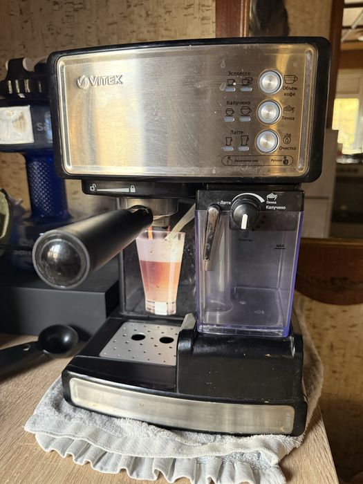 Срочно продам кофеварку vitek
