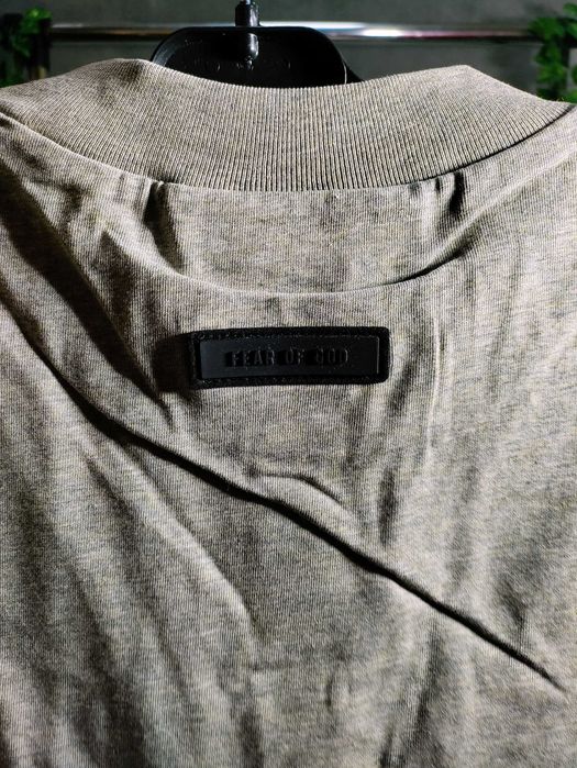 Tricou ESSENTIALS marimea M