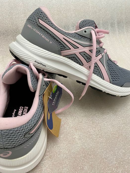 Кроссовки беговые ASICS женские