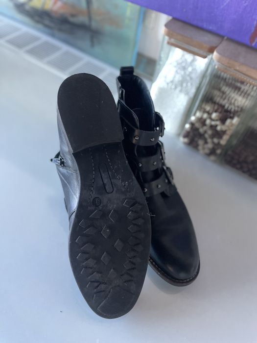 Botine dama  din piele impecabile marimea 37