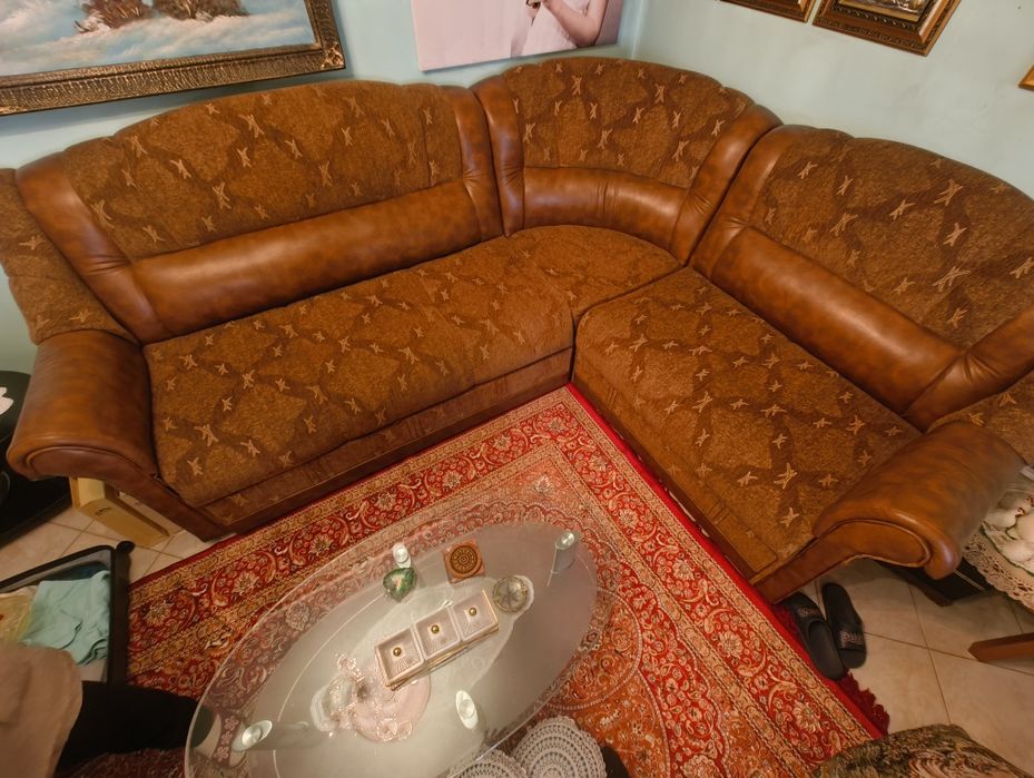 Vând canapea extensibilă + fotoliu impecabil !