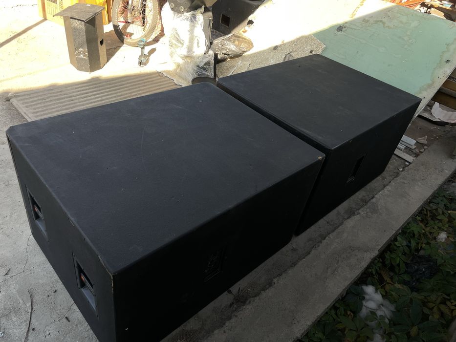 Сабвуфер jbl srx728