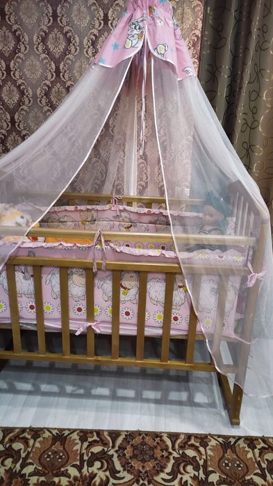 Продам детскую кроватку
