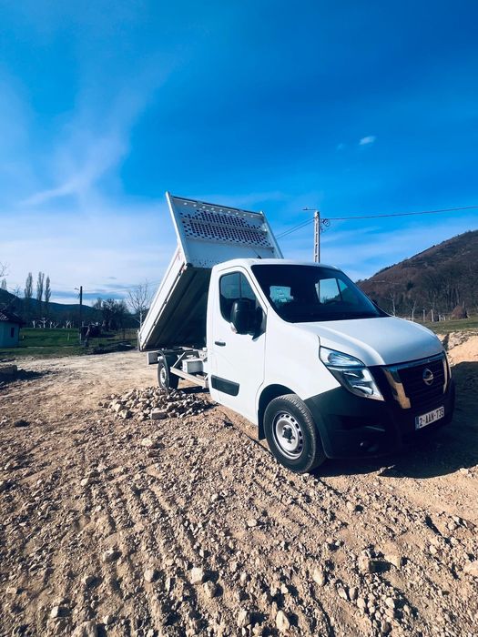 Nissan NV400 2021