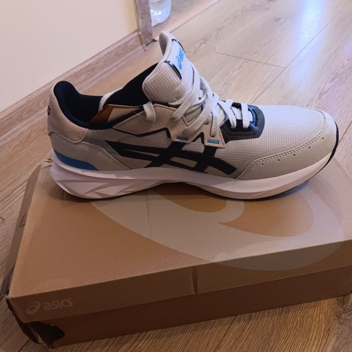 ASICS 46 номер оригинални маратонки за бягане