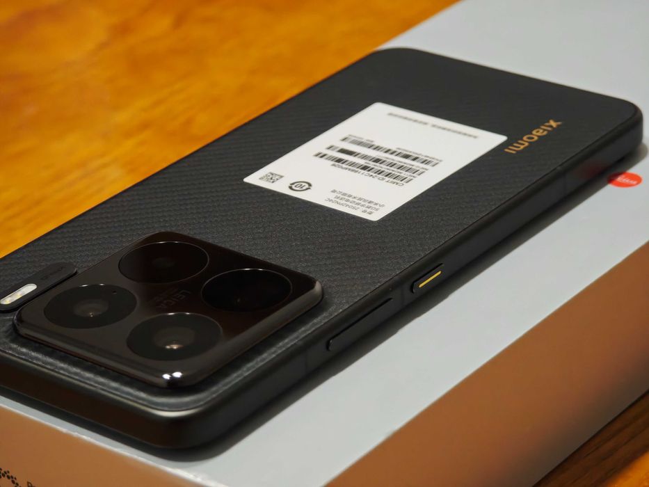Нов Xiaomi 15s Pro 16/1024 черен; Xring 01; Leica 3x50mpx;6100mAh