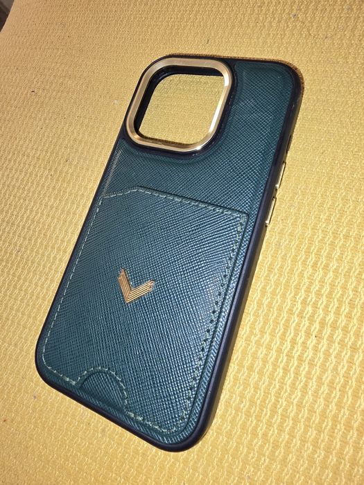 Husa VELANTE IPHONE 15 pro impecabila