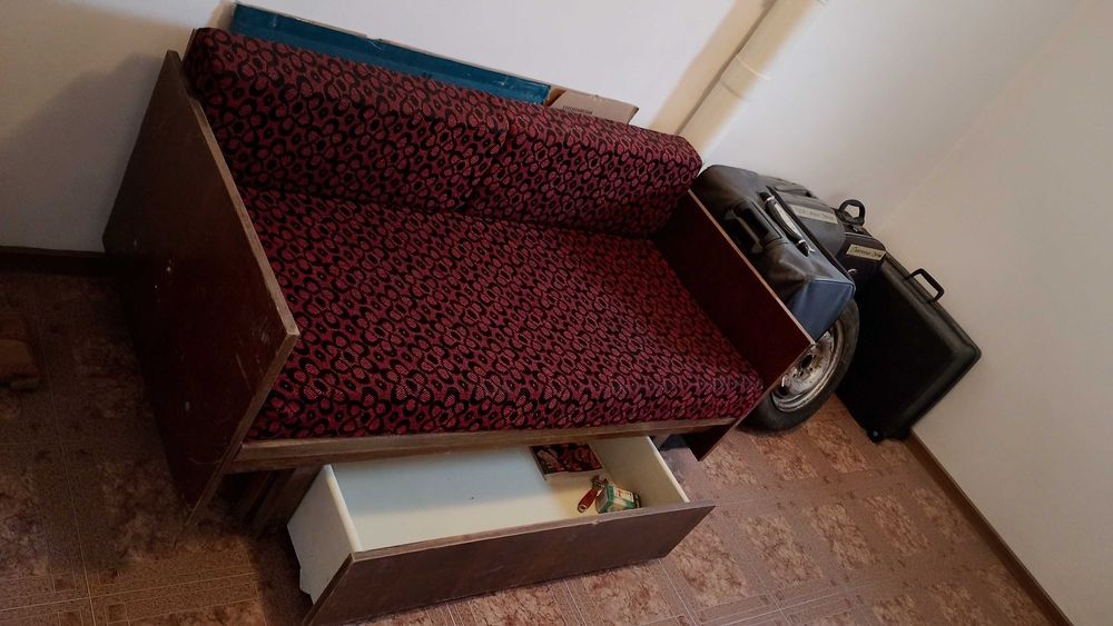 Разтегаемо канапе,без забележки.2 в 1.