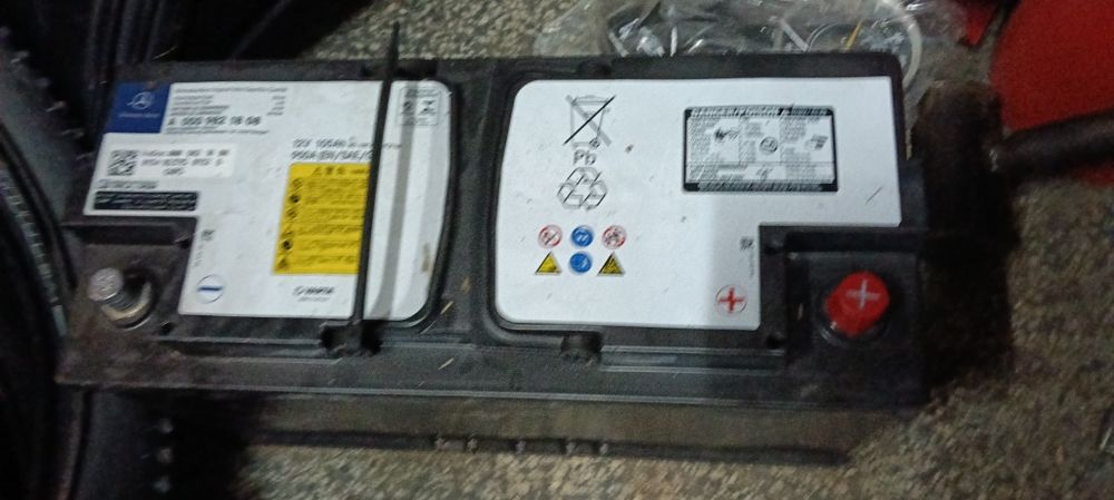 Продавам акумулатор Бош 12v105 ah,950 A