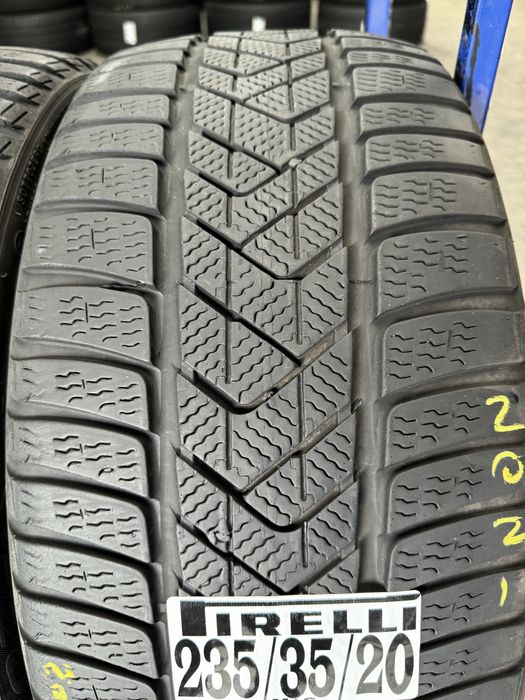 235/35/20 Pirelli M+S