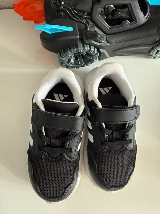 Adidași Adidas nr 24