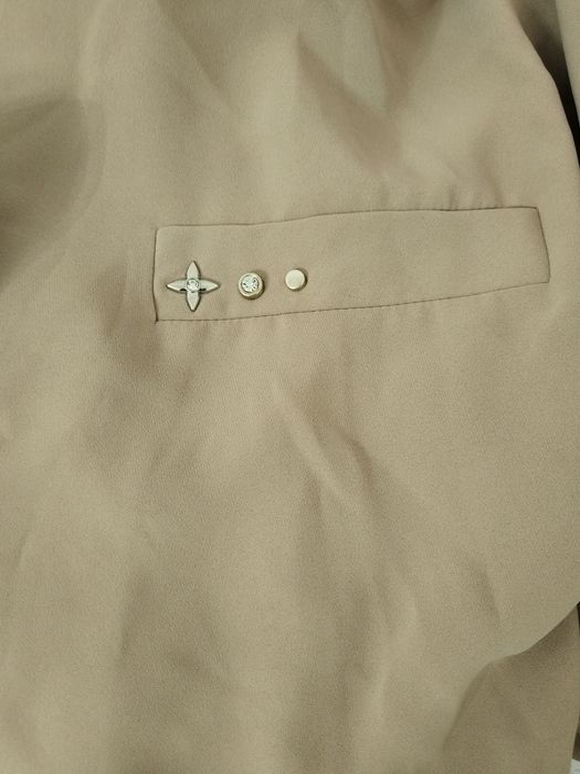 Женский брючный костюм