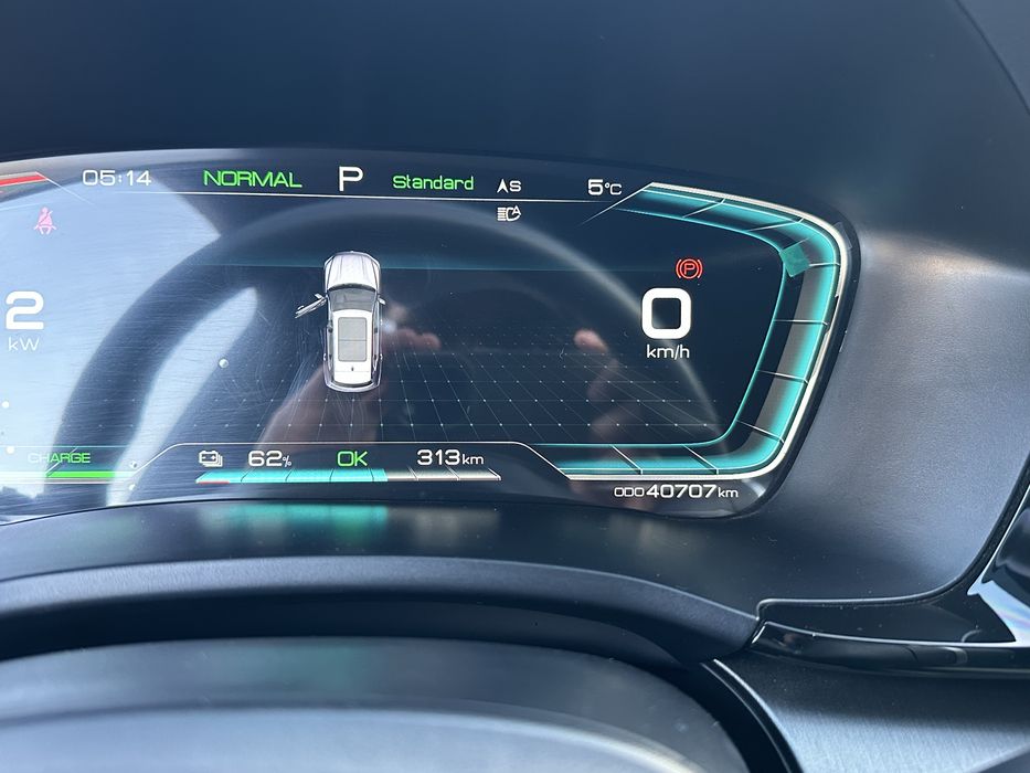 BYD Song Plus Flagship 2022 Elektromobil srochna sotiladi