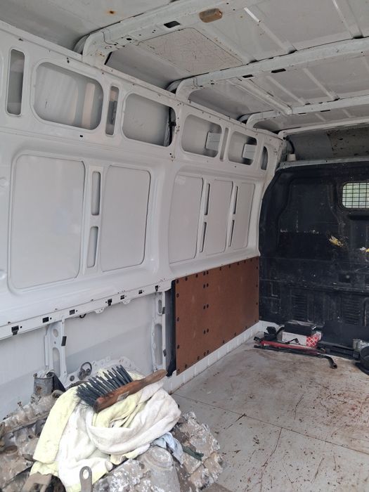 Продавам Ford tranzit 2.2 TDCI 100K